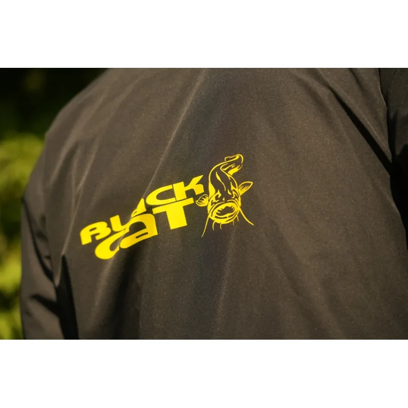 bc-bo500007_waterproofsmocks-07_productlifestyleimage1-Photoroom