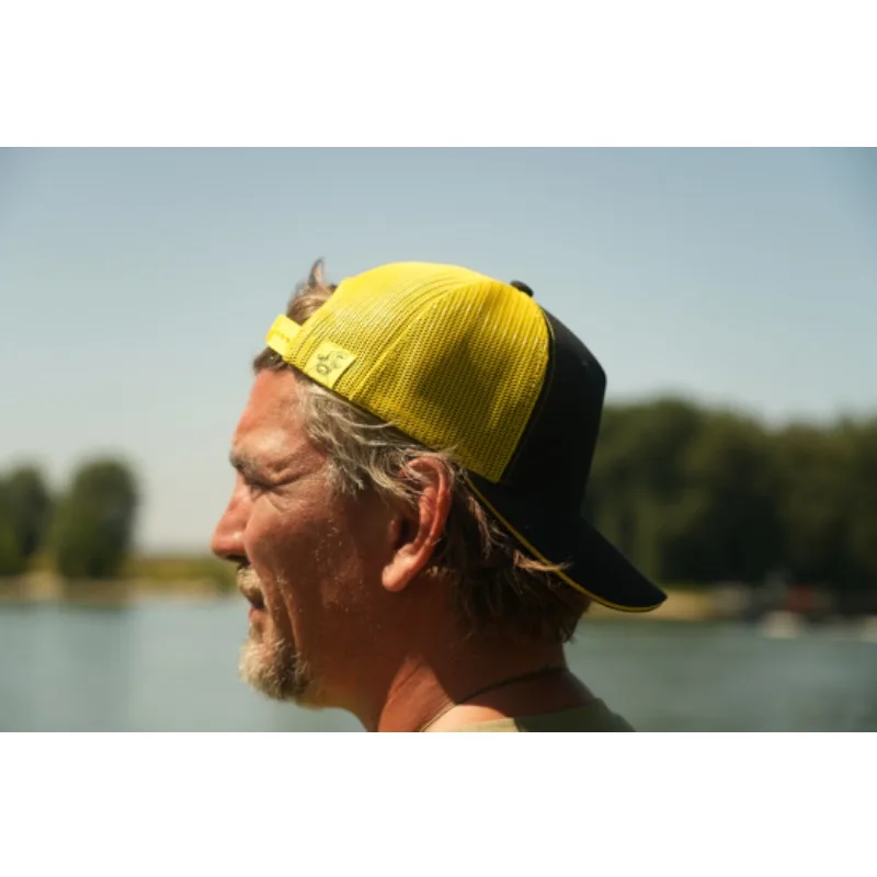 bc-bo500015_blackandyellowtruckercap-03_productlifestyleimage1-Photoroom